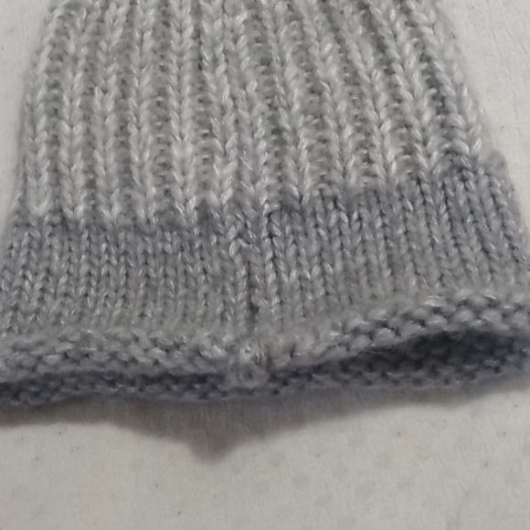 NWOT Lizette gray knit hat - Picture 4 of 6